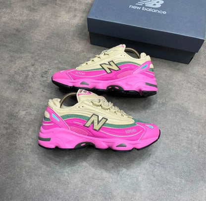 NEW BALANCE 1000 - Pink