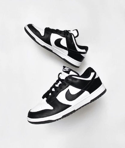NIKE DUNK LOW - Black and White