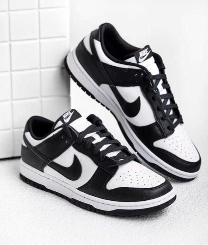 NIKE DUNK LOW - Black and White